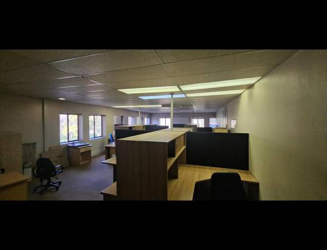 BUSINESS PROPERTY TO RENT IN VORNA VALLEY